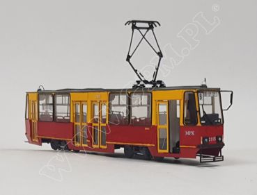 Straßenbahn Konstal Chorzow (1974-1993) des Typs 105N / 805N 1:87 (H0) Ganz-LC-Kartonmodellbausatz