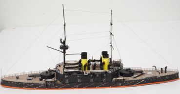 russisches Panzerschiff Nawarin aus dem Jahr 1895 1:400 Wasserlinienmodell