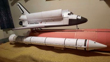 US-Raumfähre Space Shuttle Discovery mit Außentank (orange) und 2 Booster (1983) 1:33 Länge: 169cm!-20597