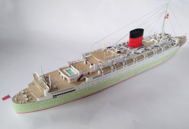 Transatlantikliner RMS Caronia (II) „The Green Goddess“ der Cunard White Star Line (1950 - April 1958) 1:400 präzise