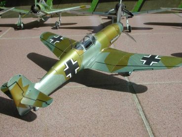 Deutsches Jagdflugzeug Heinkel He-113 1:33 deutsche Anleitung