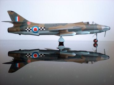 Englisches Düsenflugzeug Hawker Hunter F6 der Royal Air Force 1:33 Erstausgabe, deutsche Anleitung