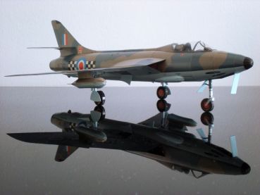 Englisches Düsenflugzeug Hawker Hunter F6 der Royal Air Force 1:33 Erstausgabe, deutsche Anleitung