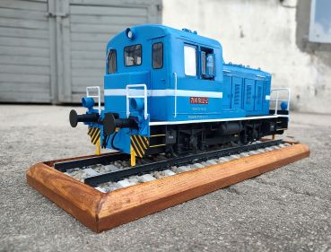 Diesellokomotive für den Rangierdienst T203 Kaluga der CD (Ceske drahy) 1:25 1:25 mit Dieselaggregat-Modell