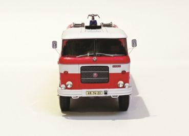 tschechoslowakischer Feuerwehrwagen Skoda S 706 RTHP CAS 25 (optional mit kurzem oder mit langen Fahrerhaus) 1:32 extrem²