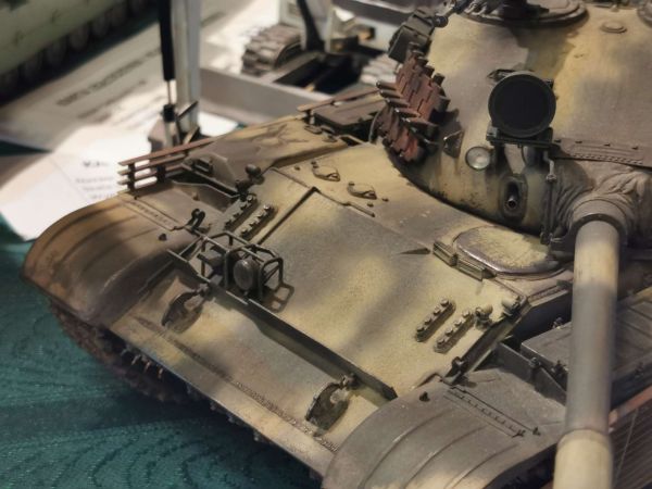 sowjetischer Panzer T-62 1:25