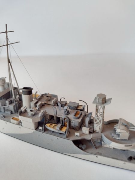 Sloop HMS Starling (U66) aus dem Jahr 1943 1:400 inkl. Spantensatz, präzize