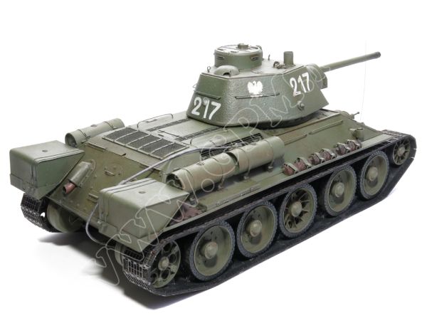 Panzer T-34 in der Version T-34/76 Model. 43, während der Schlacht von Studzianki 1944 1:25 inkl. LC-Spanten/Radsatz