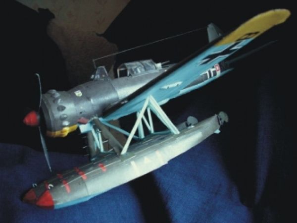Aufklärungs-Wasserflugzeug Arado Ar-196 A-3 1:33