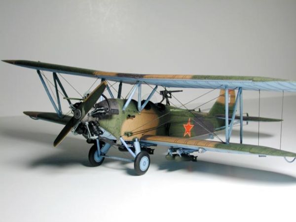 Nachtbomber Polikarpov PO-2 1:33 (Erstausgabe) übersetzt, ANGEBOT