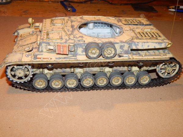 Panzerkampfwagen (Pz.Kpfw. IV Ausf. E.) 1:25