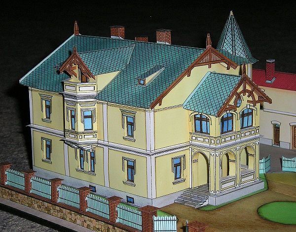 Villa aus dem Jahr 1901 in Petrovicich 1:150