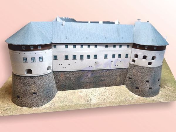 Burg Cerveny Kamen (deutsch Bibersburg, früher auch Rotenstein) 1:300