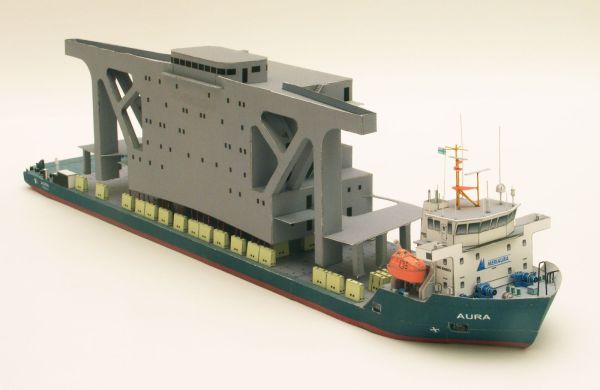 finnisches Großraum-Transportschiff AURA (2008) + Ladung 1:250 Sonderausgabe
