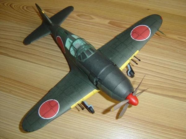 japanischer Abfangjäger Mitsubishi J2M3 Raiden 1:33 übersetzt, ANGEBOT