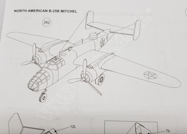 2 Bombenflugzeuge North American B-25 Mitchell (z.B. für Träger USS Hornet) 1:200 Ganz-Lasercut-Modell