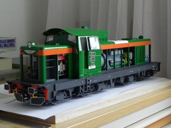 polnische Diesellokomotive SM42 (Fahrzeug SM42-999) 1:25