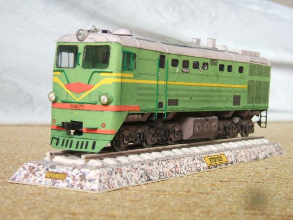 transsiberische Diesellokomotive 2TE 10L (eine Sektion) 1:87 (H0)