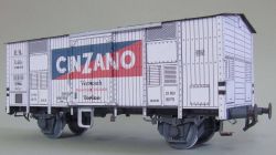 typischer italienischer Güterwagen mit Firstdach Typ F, "CINZANO" (1946), 1:45